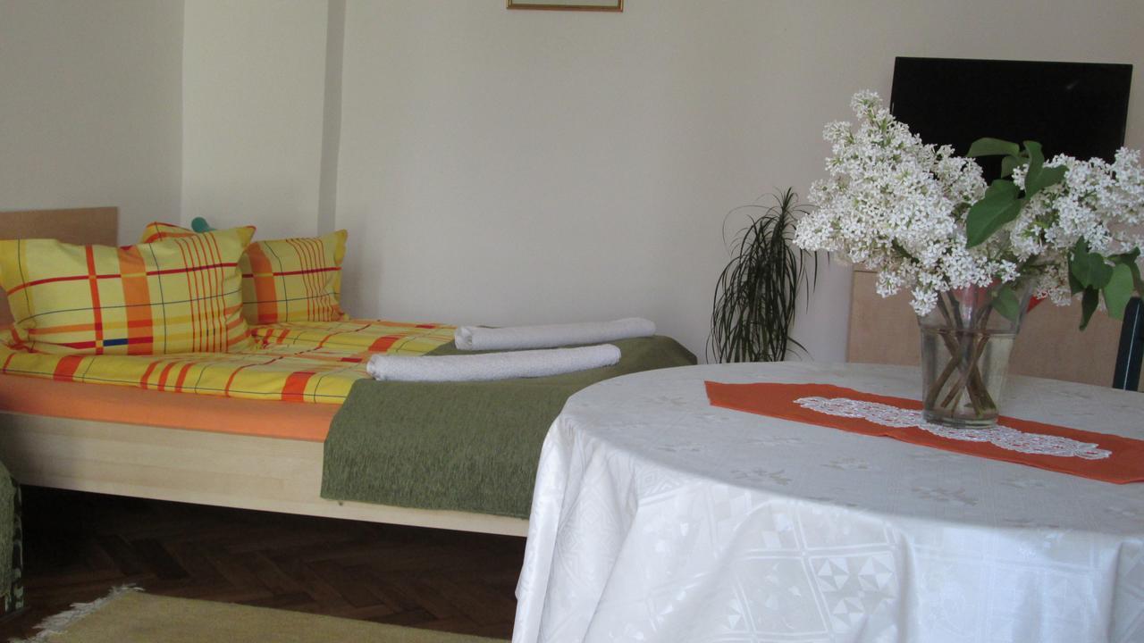 Garden City Apartment Cluj-Napoca Luaran gambar
